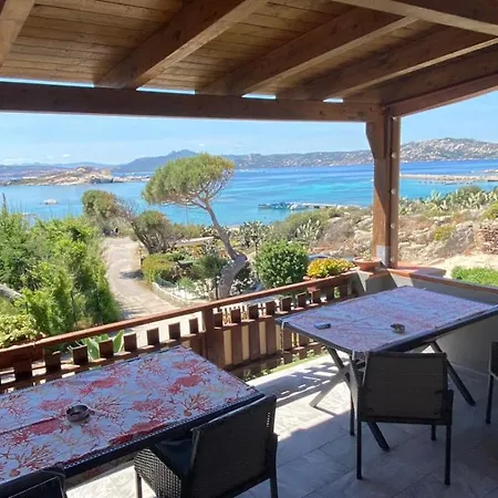 Alojamento de Acomodação e Pequeno-almoço Il Corallo La Maddalena (Sassari)