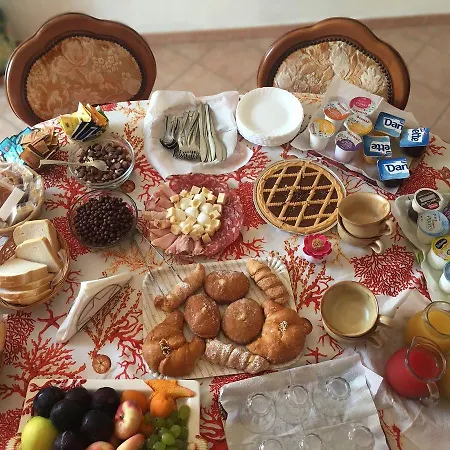 Alojamento de Acomodação e Pequeno-almoço Il Corallo La Maddalena (Sassari)